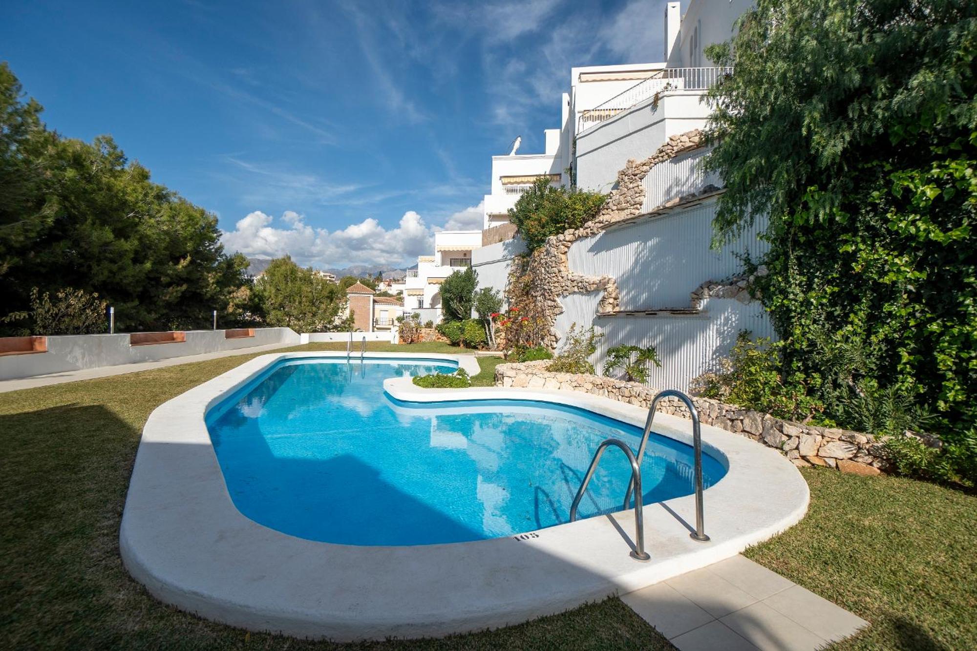 Апартаменти Residensol 13 Menyber Нерха Екстер'єр фото