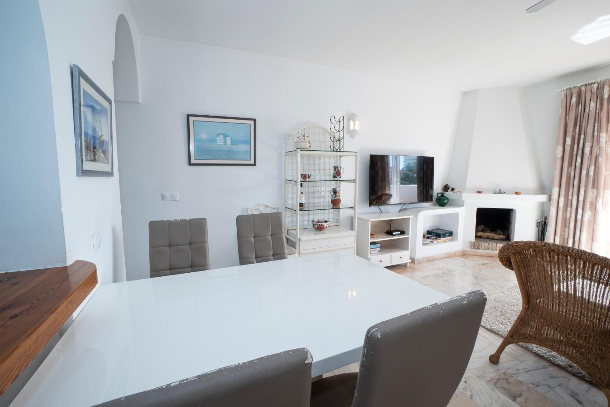 Апартаменти Residensol 13 Menyber Нерха Екстер'єр фото