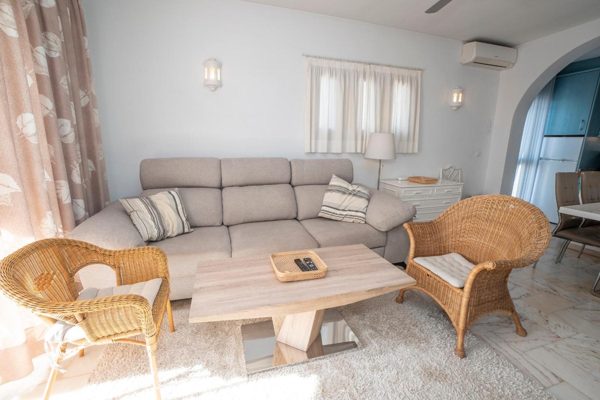 Апартаменти Residensol 13 Menyber Нерха Екстер'єр фото