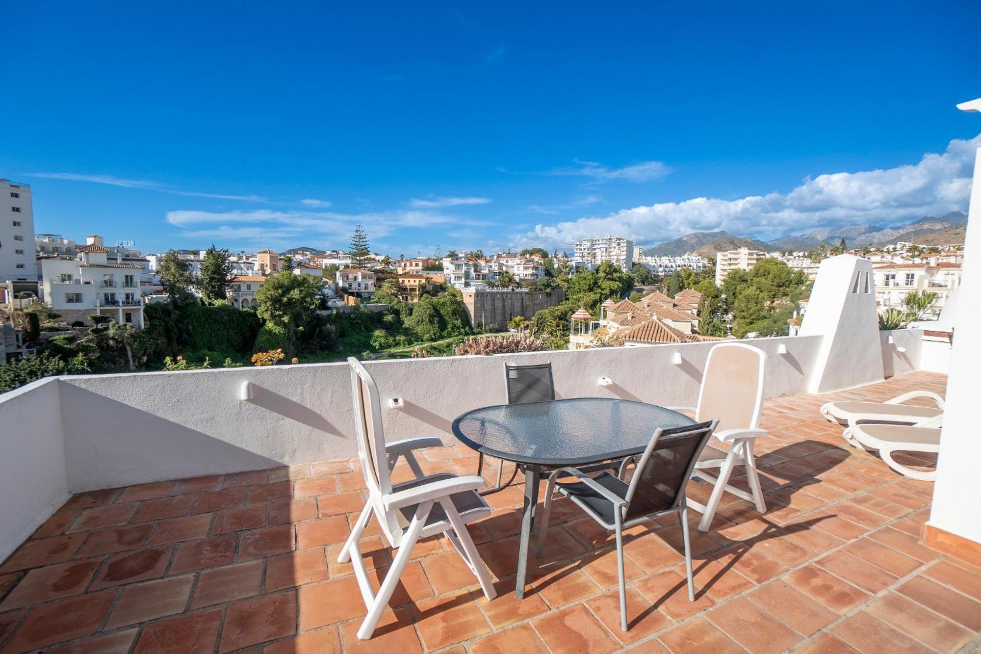Апартаменти Residensol 13 Menyber Нерха Екстер'єр фото